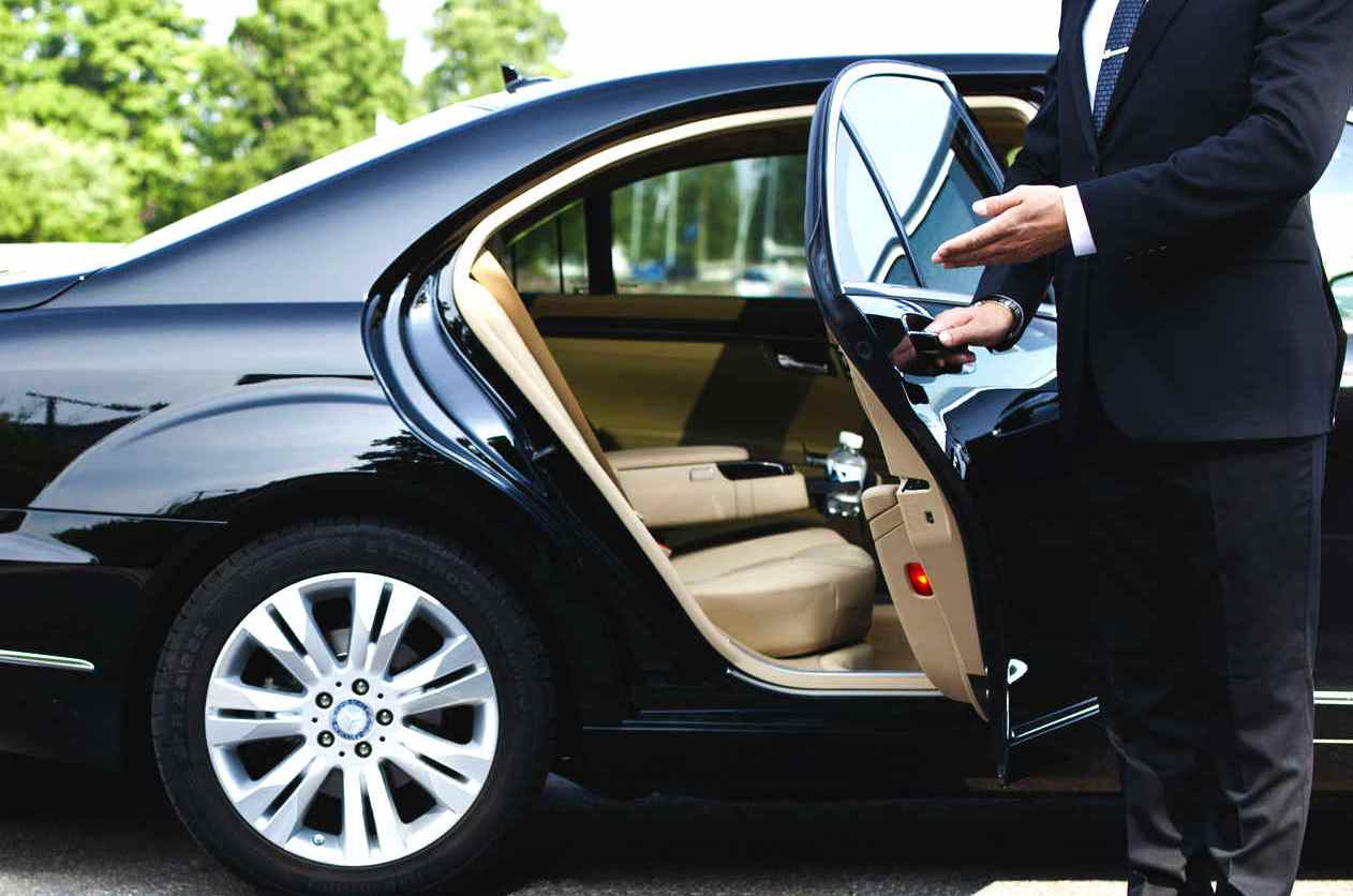 4 Things to Consider when Looking for Hire Limo Rentals post thumbnail image