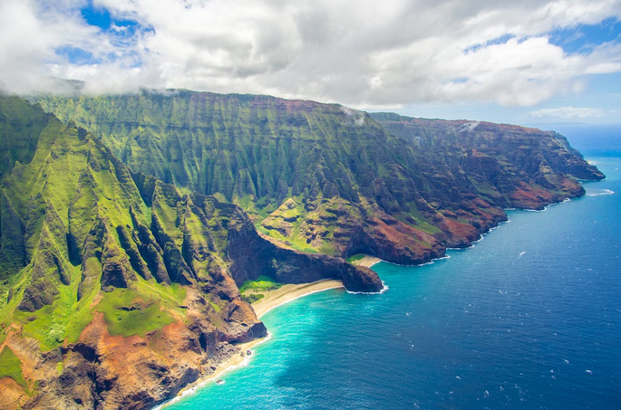 Why Hawaii Attracts More Tourists Than Most Countries post thumbnail image